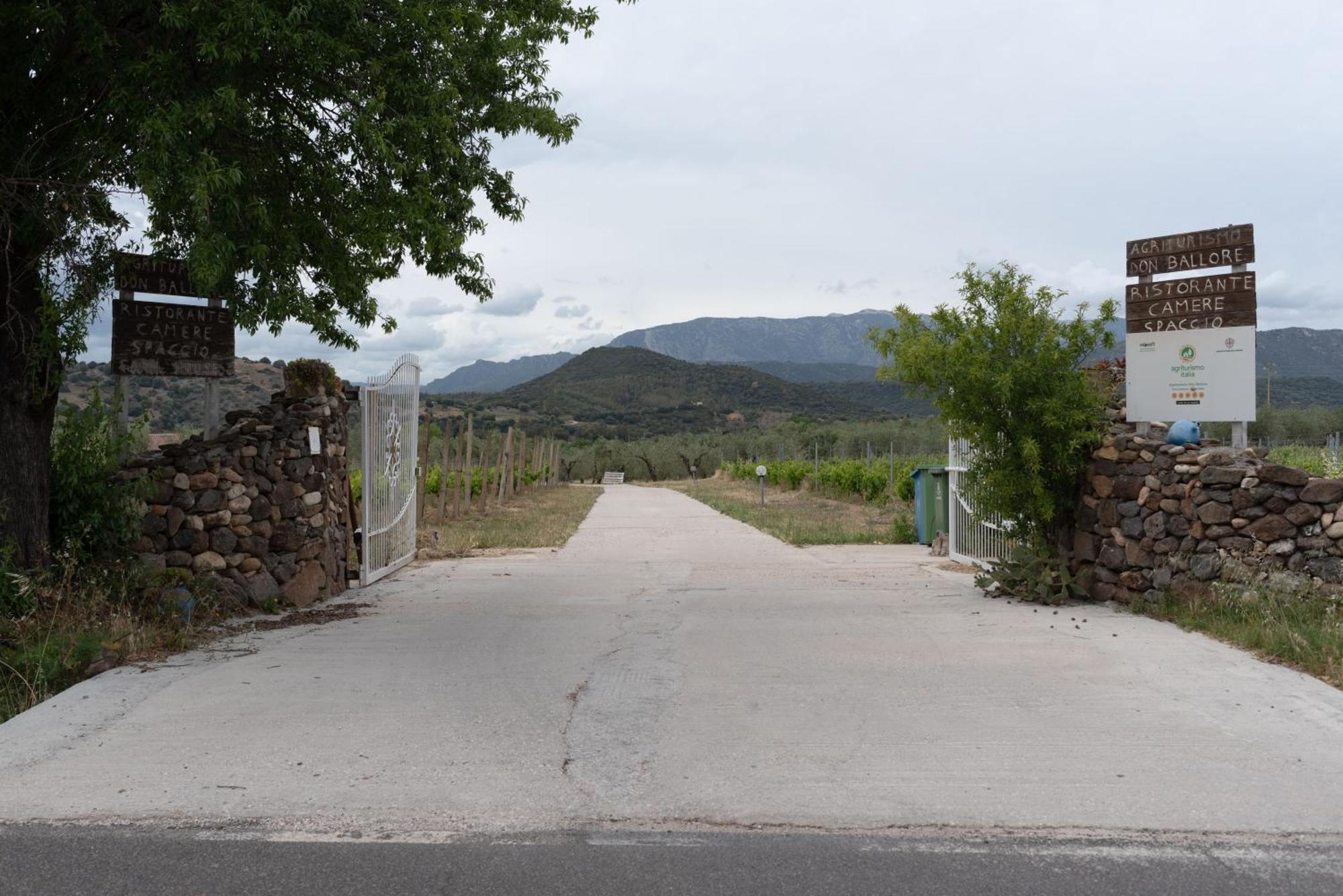 Tenuta Don Ballore Galtellì Eksteriør bilde